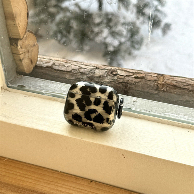 AirPods Case - Black Leopard Print